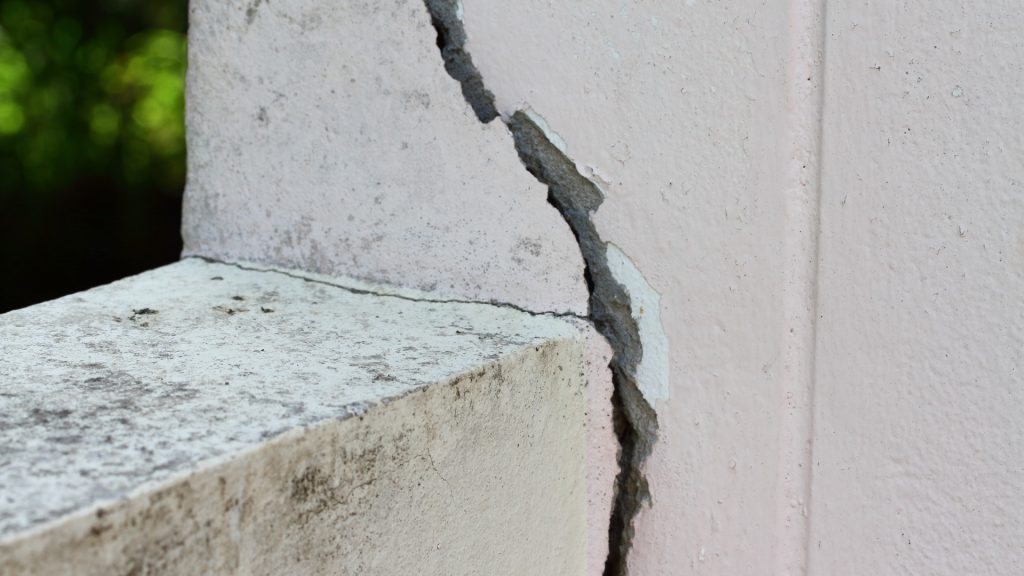 fissures dans les murs